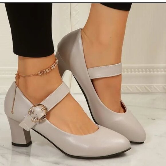 Creme White or Light Beige Block Chunky Heel Shoes with Rhinestone Buckle Sz 9 … - Picture 2 of 4